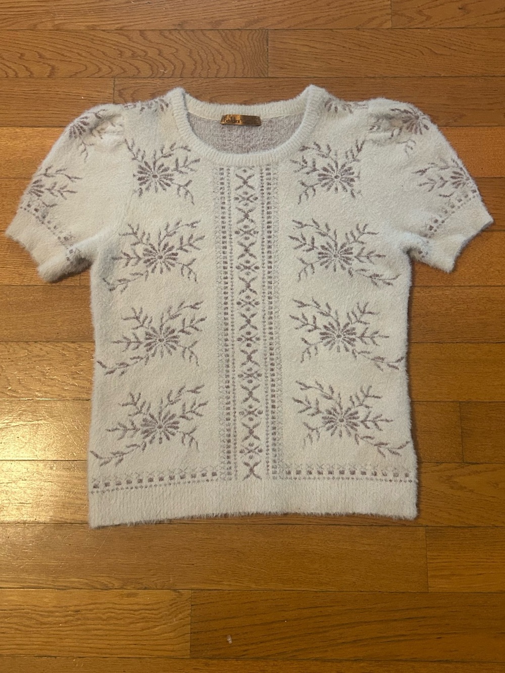 Belldini Fuzzy Knit Short Sleeve Sweater Cream Brown Floral Fair Isle Size S/P